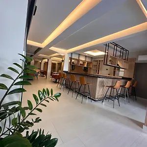 Apartamentos Roman Aparthotel