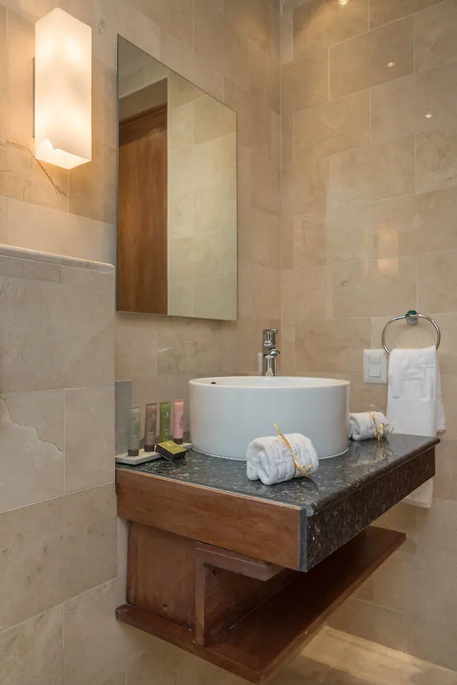 Luca Hotel Santo Domingo 4*,